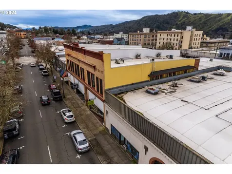 622 SE Jackson Street Roseburg OR 97470