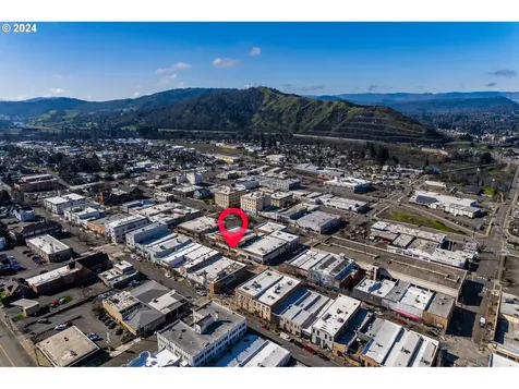 622 SE Jackson Street Roseburg OR 97470