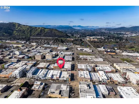 622 SE Jackson Street Roseburg OR 97470
