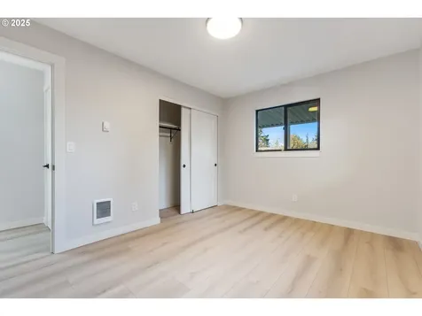 6225 SE Ramona Street Portland OR 97206