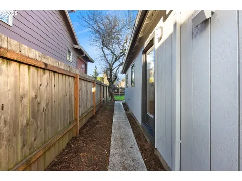 6225 SE Ramona Street Portland OR 97206