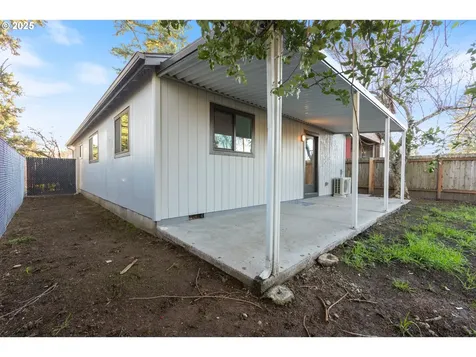 6225 SE Ramona Street Portland OR 97206