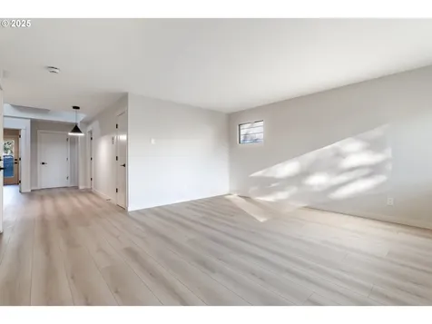 6225 SE Ramona Street Portland OR 97206