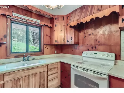 18628 S Henrici Road Oregon City OR 97045