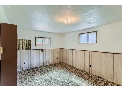 18628 S Henrici Road Oregon City OR 97045