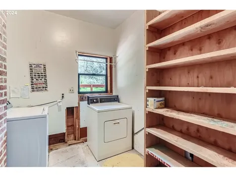 18628 S Henrici Road Oregon City OR 97045