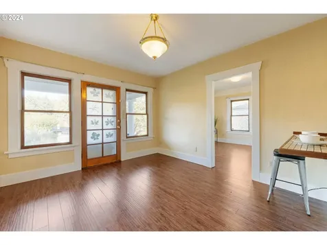 1229 Park Avenue Coos Bay OR 97420