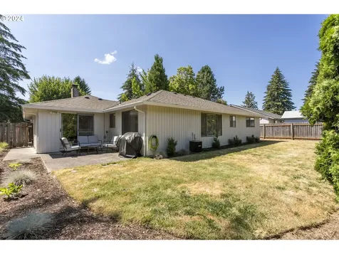 652 Se 35th Avenue Hillsboro OR 97123