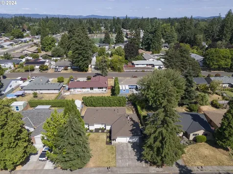 652 Se 35th Avenue Hillsboro OR 97123