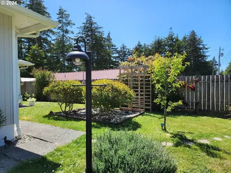 1059 13th Street Port Orford OR 97465