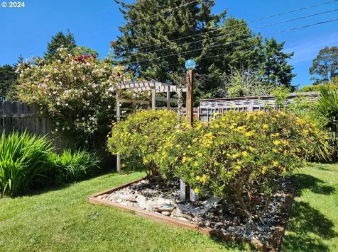 1059 13th Street Port Orford OR 97465