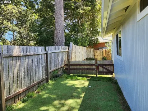 1059 13th Street Port Orford OR 97465