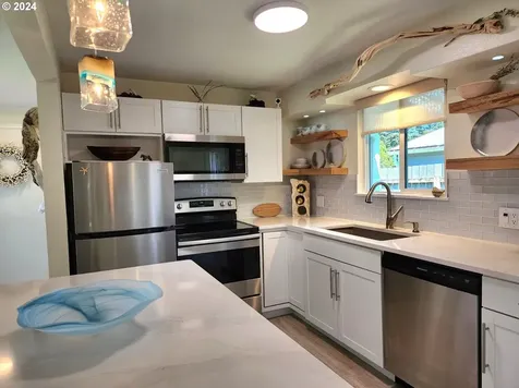 1059 13th Street Port Orford OR 97465