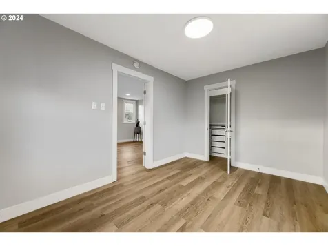6119 SE Cora Street Portland OR 97206