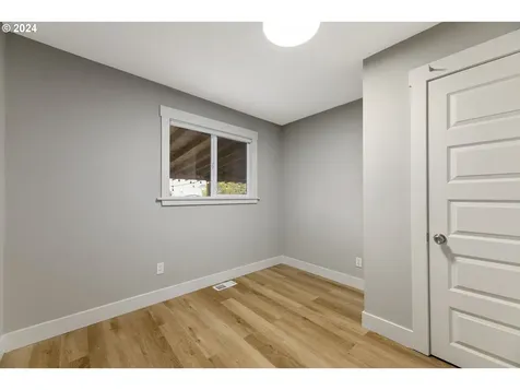 6119 SE Cora Street Portland OR 97206
