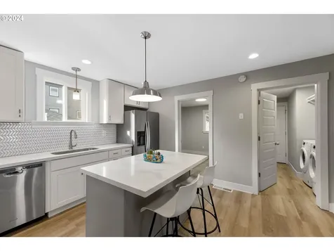 6119 SE Cora Street Portland OR 97206