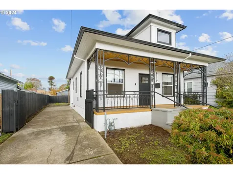 6119 SE Cora Street Portland OR 97206