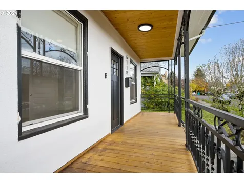 6119 SE Cora Street Portland OR 97206