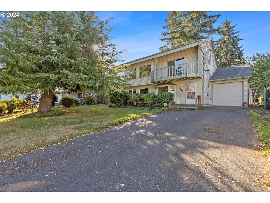5228 NE Simpson Street Portland OR 97218
