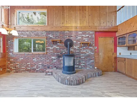 5228 NE Simpson Street Portland OR 97218