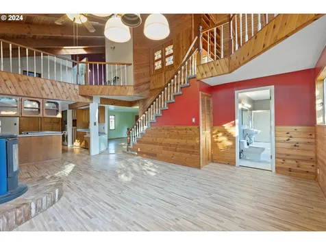 5228 NE Simpson Street Portland OR 97218