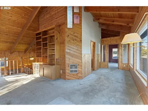 5228 NE Simpson Street Portland OR 97218