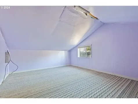 5228 NE Simpson Street Portland OR 97218