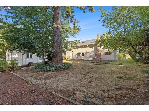 5228 NE Simpson Street Portland OR 97218