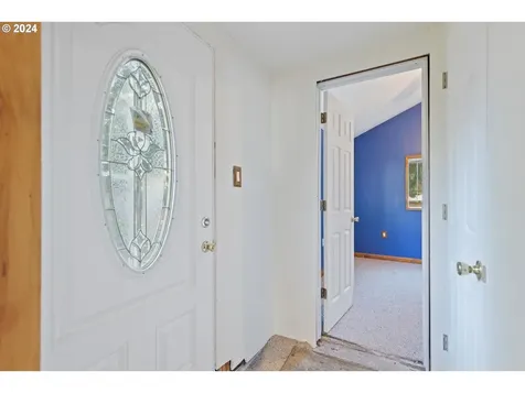5228 NE Simpson Street Portland OR 97218