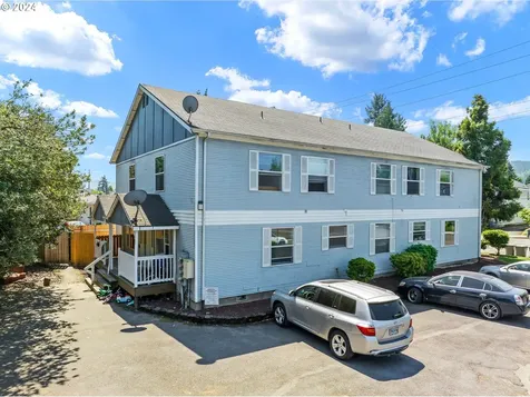 10033 N Lombard Street Portland OR 97203
