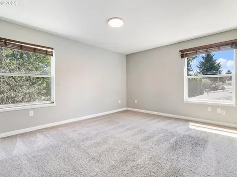 10033 N Lombard Street Portland OR 97203