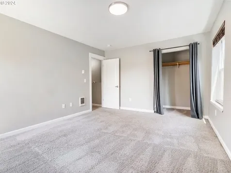 10033 N Lombard Street Portland OR 97203