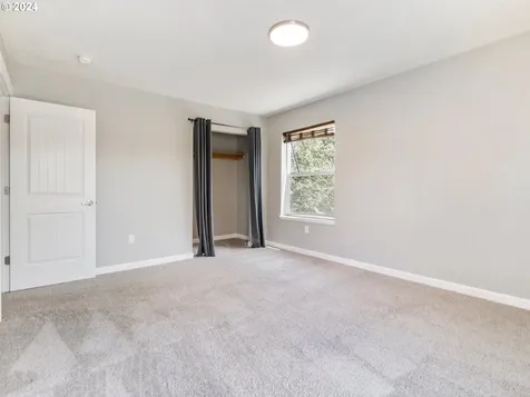 10033 N Lombard Street Portland OR 97203