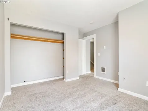 10033 N Lombard Street Portland OR 97203