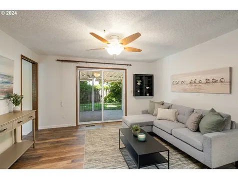 1075 Nw 180th Avenue Beaverton OR 97006