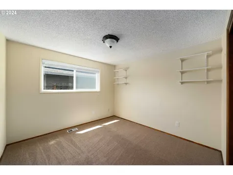 1075 Nw 180th Avenue Beaverton OR 97006