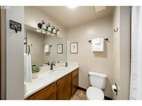 1075 Nw 180th Avenue Beaverton OR 97006