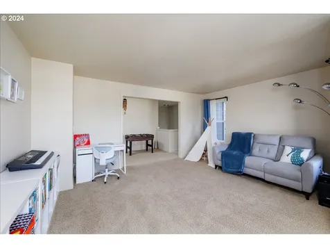 17140 SW Tybalt Place Portland OR 97224