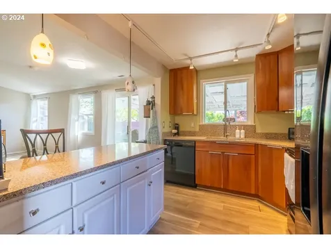 921 Blackbird Court Ne Salem OR 97301