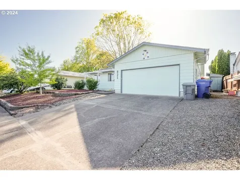 921 Blackbird Court Ne Salem OR 97301