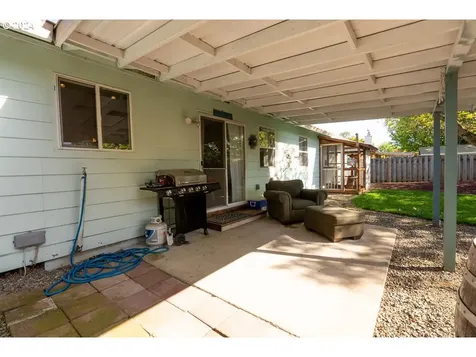 921 Blackbird Court Ne Salem OR 97301