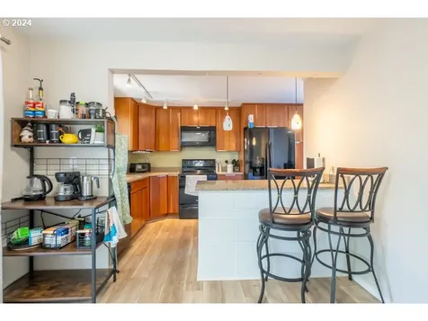 921 Blackbird Court Ne Salem OR 97301