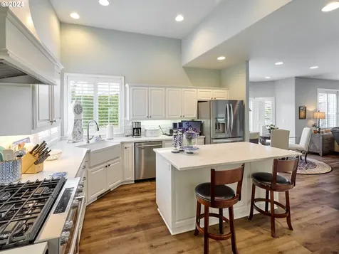 1380 Ranier Loop NW Salem OR 97304