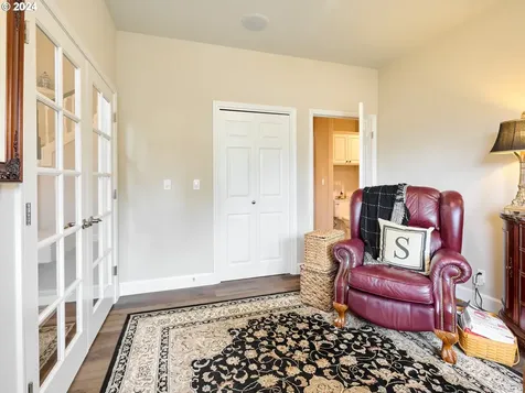 1380 Ranier Loop NW Salem OR 97304