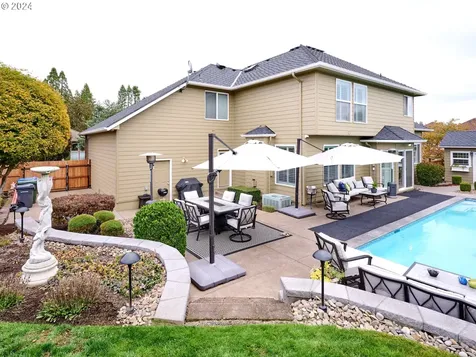 1380 Ranier Loop NW Salem OR 97304