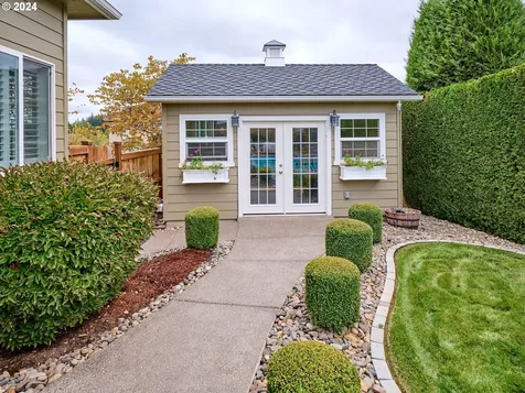 1380 Ranier Loop NW Salem OR 97304