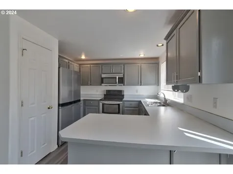4392 SW Plumeria Way Beaverton OR 97078