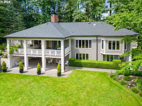 1386 S Military Road Portland OR 97219