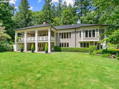 1386 S Military Road Portland OR 97219