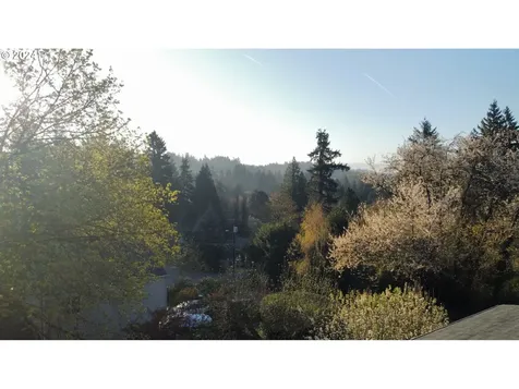 8938 Sw 15th Avenue Portland OR 97219